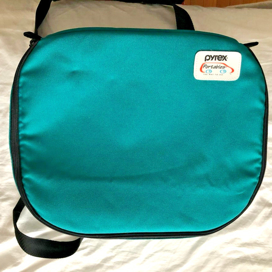 Pyrex portables green carrying case zippered 4" x 12" x10"