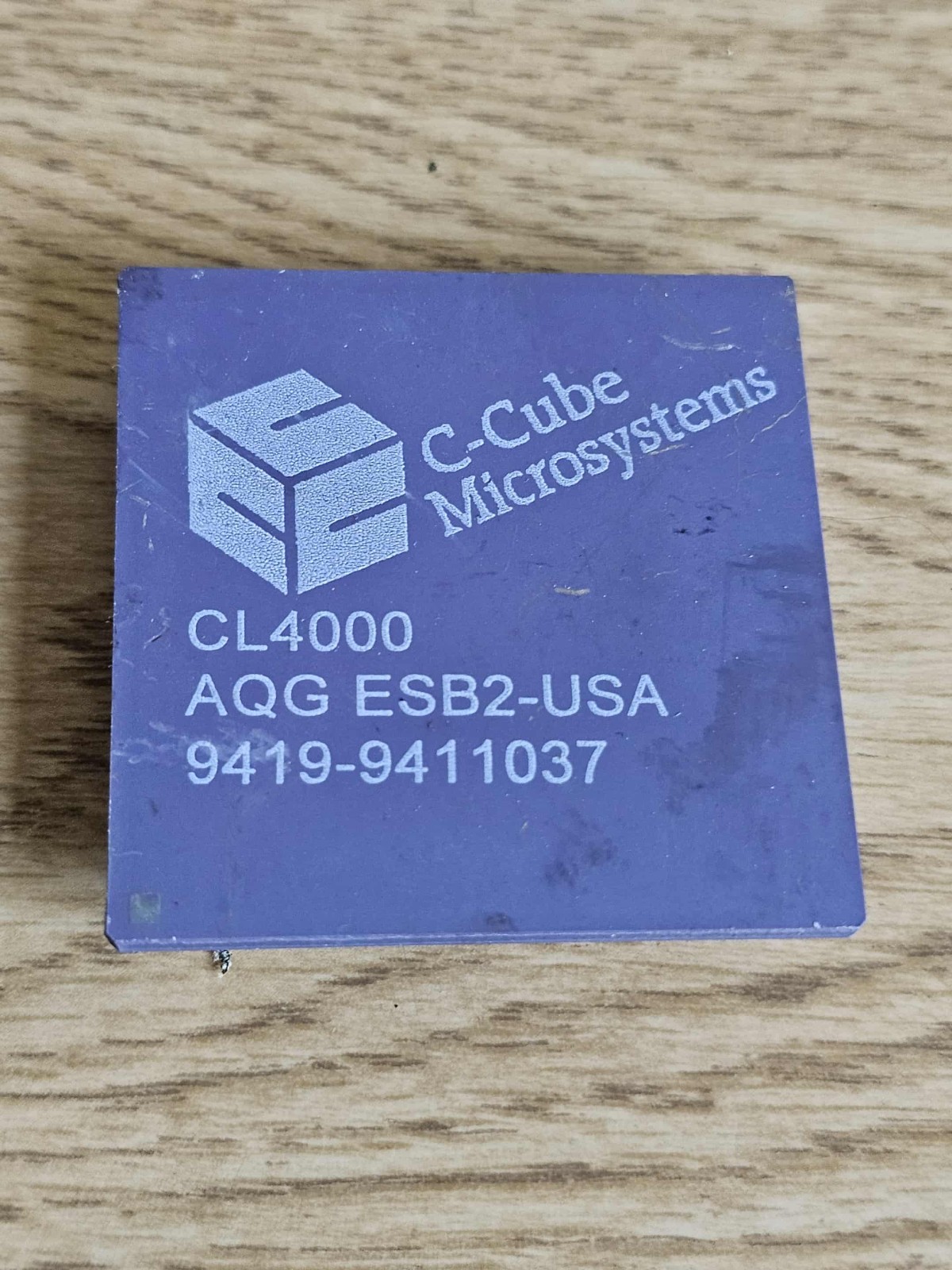 SUN 501-2232 SunVideo Ceramic Gold Collector C-Cube CL4000 Processing IC Chip