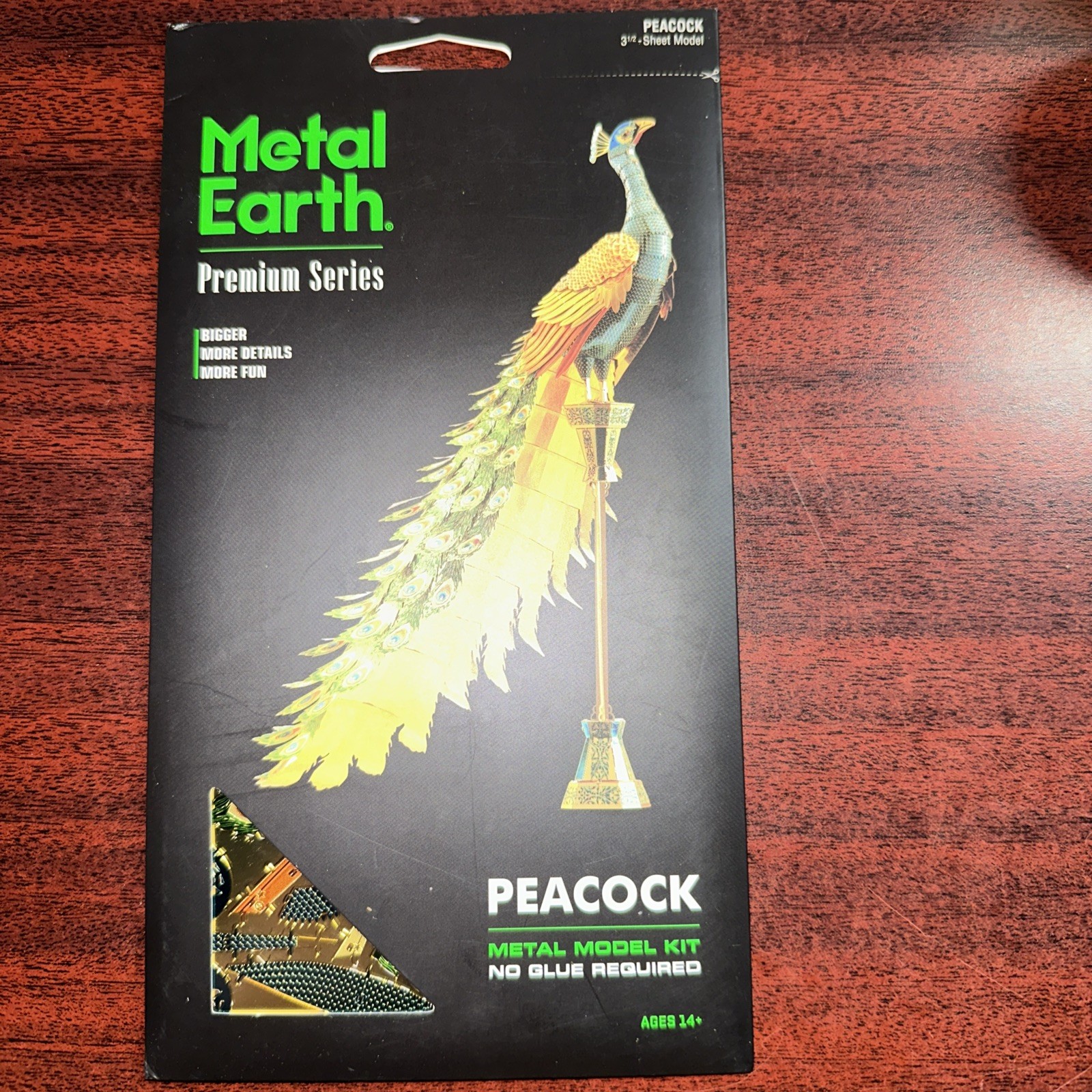 Metal Earth ICONX Male Peacock  Laser Cut 3-D Colored Steel Model Kit BRAND NEW