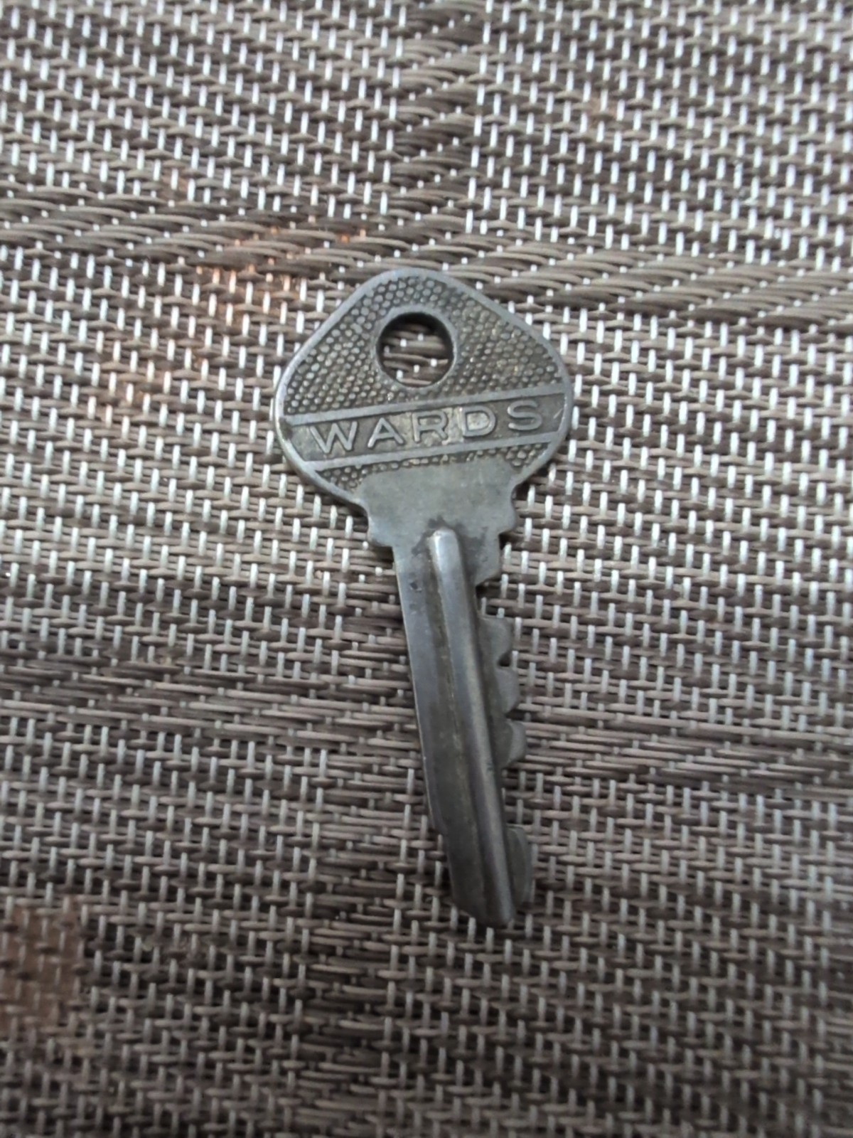 Wards Key 2736