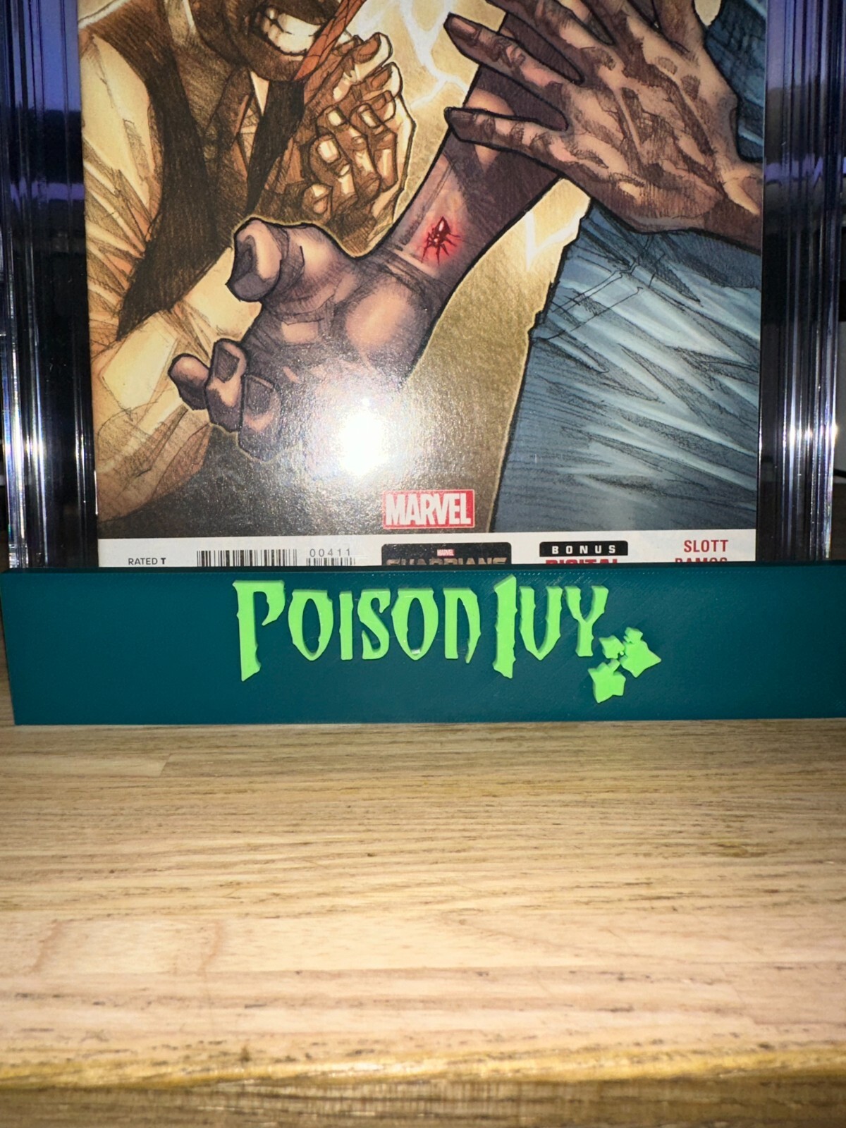 Poison Ivy Comic Book Stand - Graded/Raw Comics 3D Printed