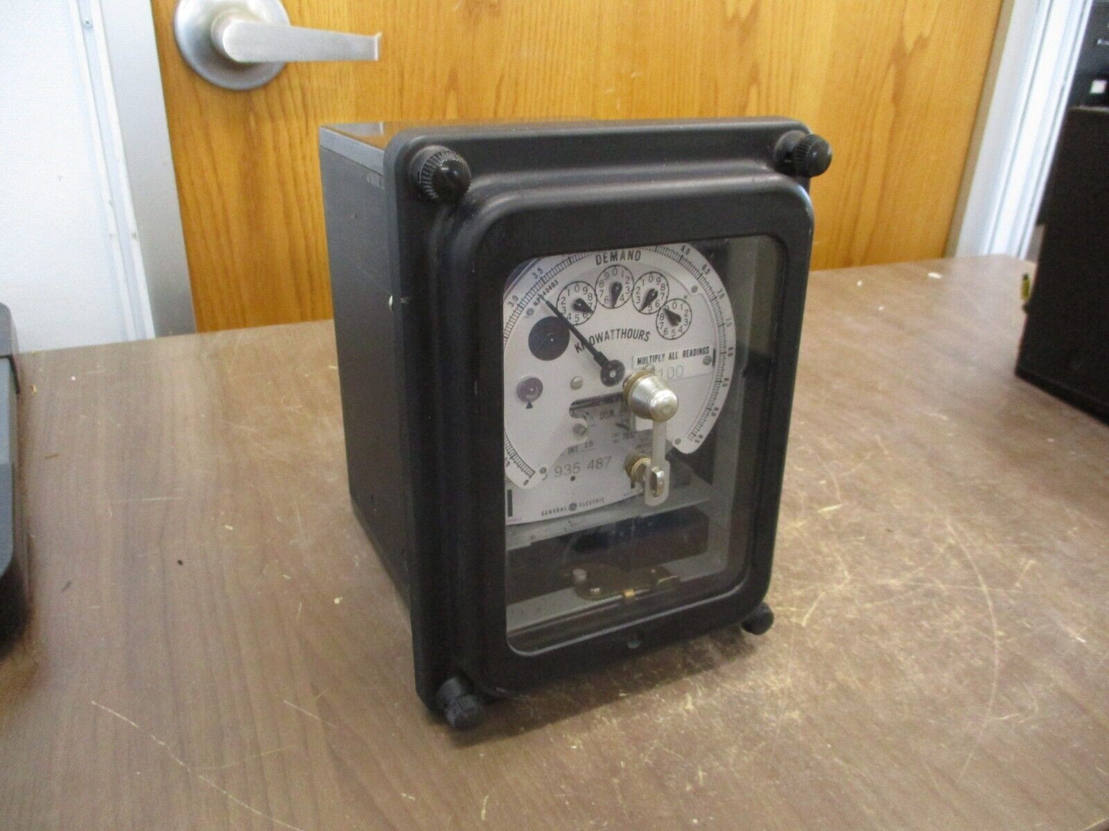 GE Type DSM-53 Kilowatthour Meter 701X28G33 480V 3W 3Ph 60Hz Used