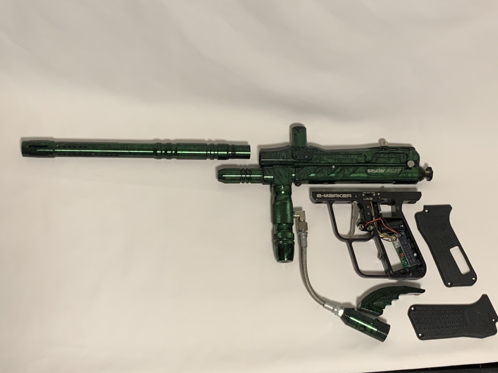 Kingman Spyder Pilot Electronic Paintball Gun Green Camo; AS IS - PLEASE READ
