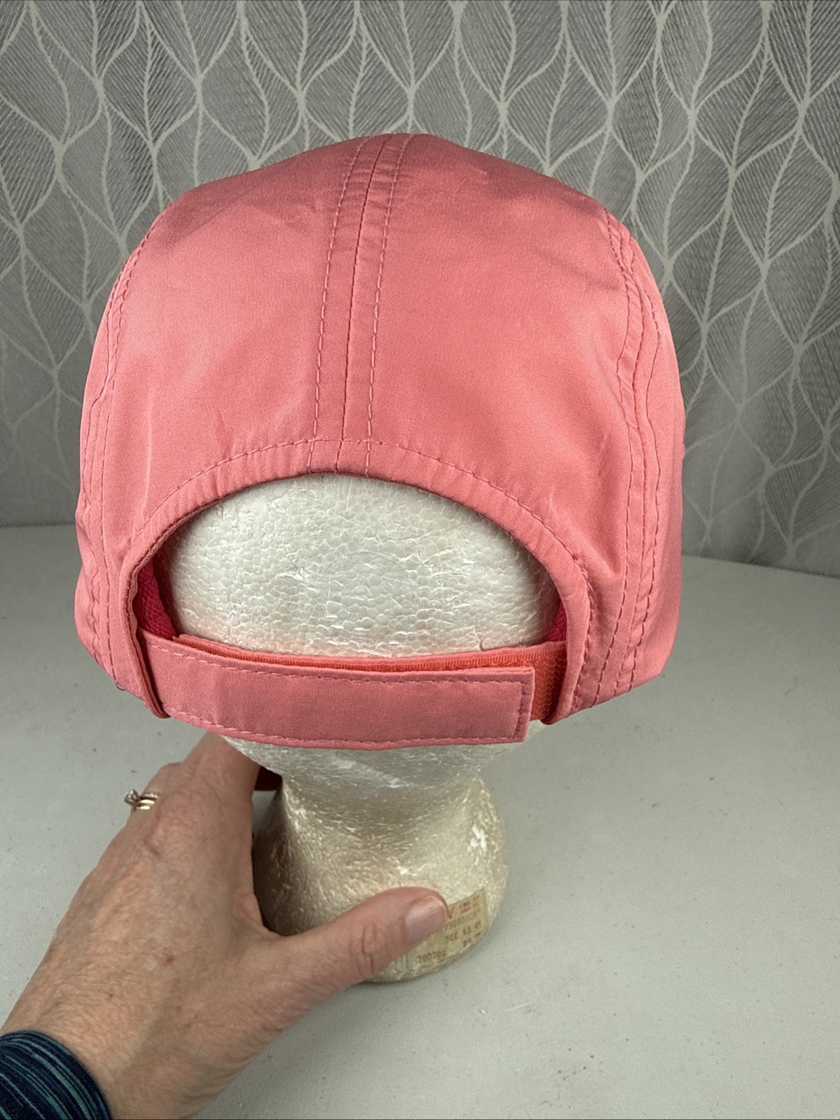 Puma in White on Pink Peach Lite Wt 5 Panel Runners Hat Cap Hook Loop