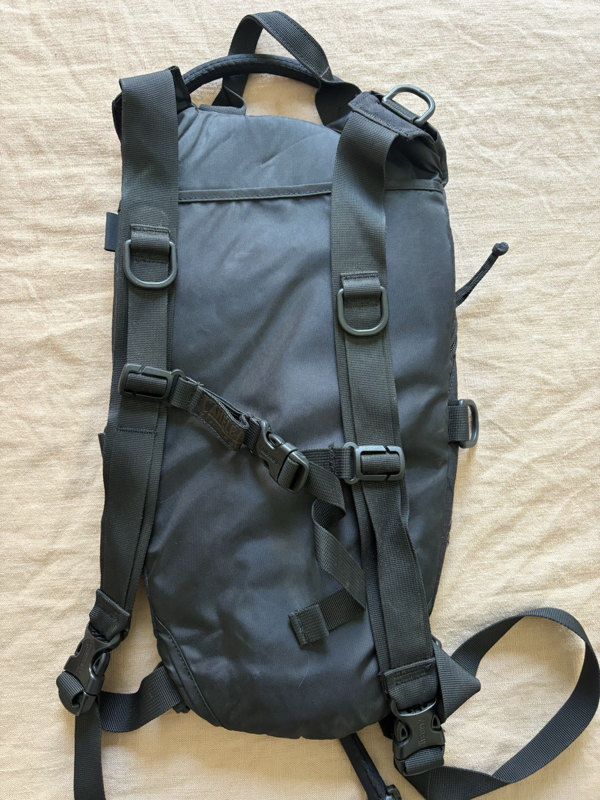 CamelBak Maximum Gear 1.0L Hydration Water Pack Backpack Black