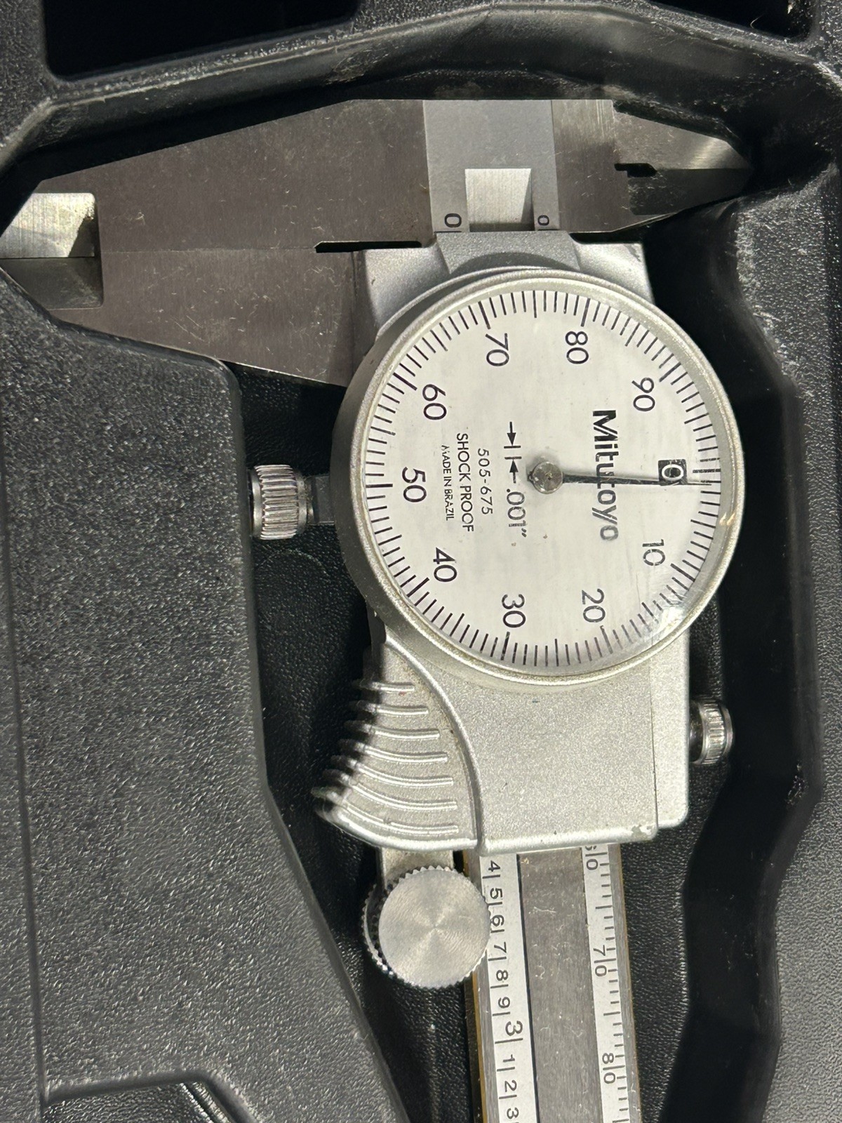 E-4004 Mitutoyo 6” Dial Caliper w/ Hard Case 0.001” Precision Measuring Tool