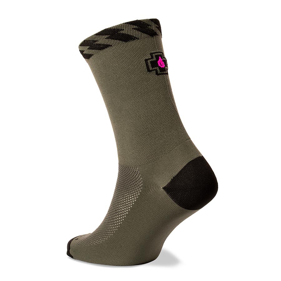 Muc-Off Tech Rider Cycling Socks - Seamless, Contoured Compression, Durable