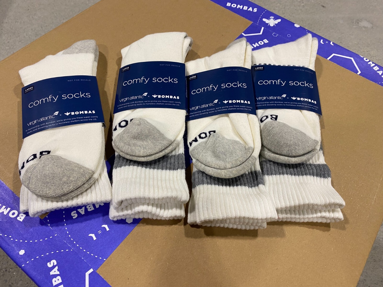 [4 Pairs] Bombas x Virgin Atlantic Vintage Stripe Calf Sock - White/Grey Large