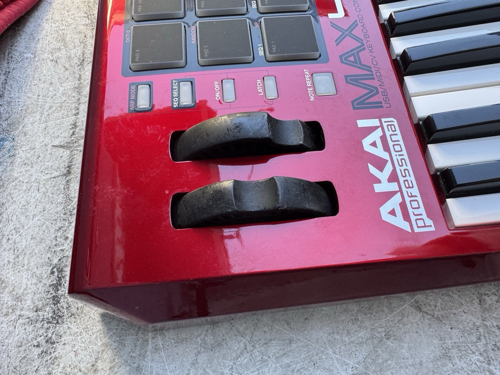 Akai Professional MAX49 USB/MIDI/CV Keyboard Controller with Touch Faders