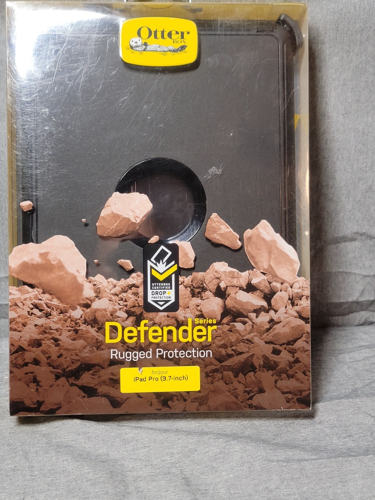 OtterBox Defender Case Apple iPad Pro 9.7” Black 77-53675 NEW Open Box Rugged