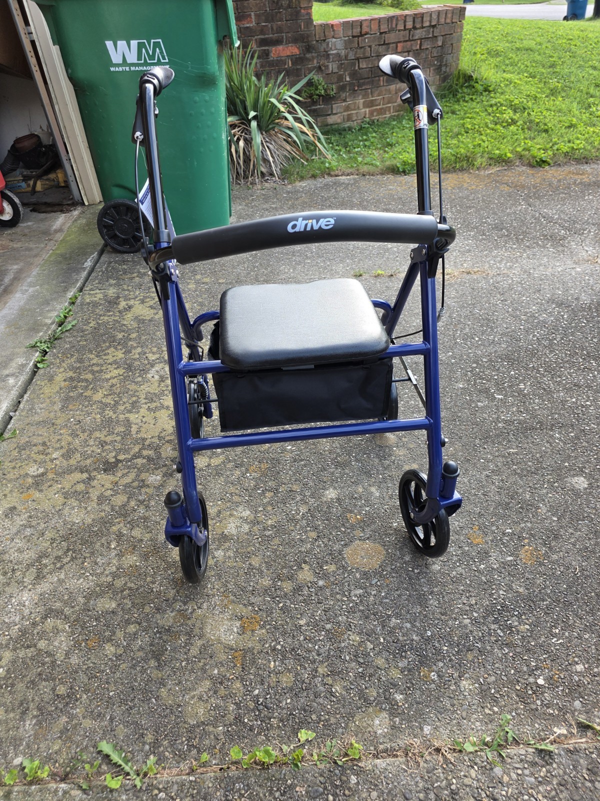 Drive Medical Walker Rollator 4-Wheel with Seat Blue, Model 10257BL-1