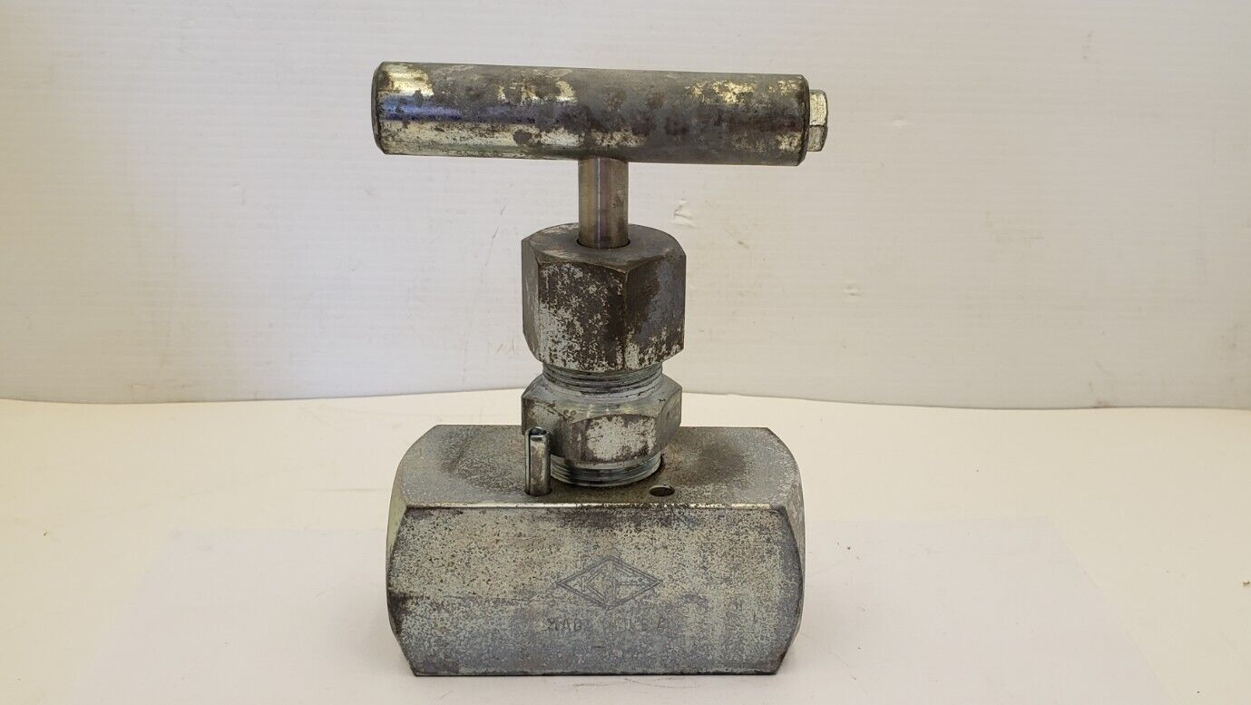 KF INDUSTRIES 00013-10 NEEDLE VALVE, 1" NPT, 6000 PSI @ 200°F, STEEL, NIB