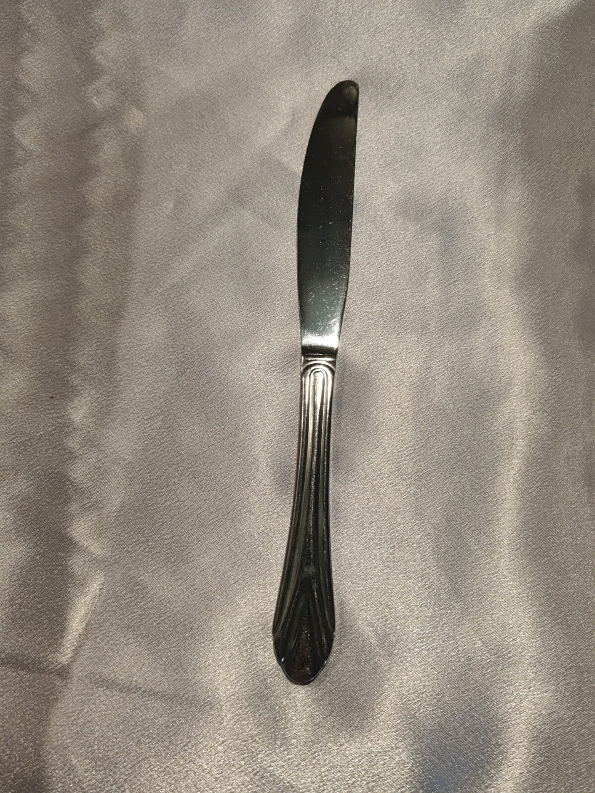 Hampton Silversmiths Rose Pattern Stainless Steel 8 3/4" Replacement Table Knife