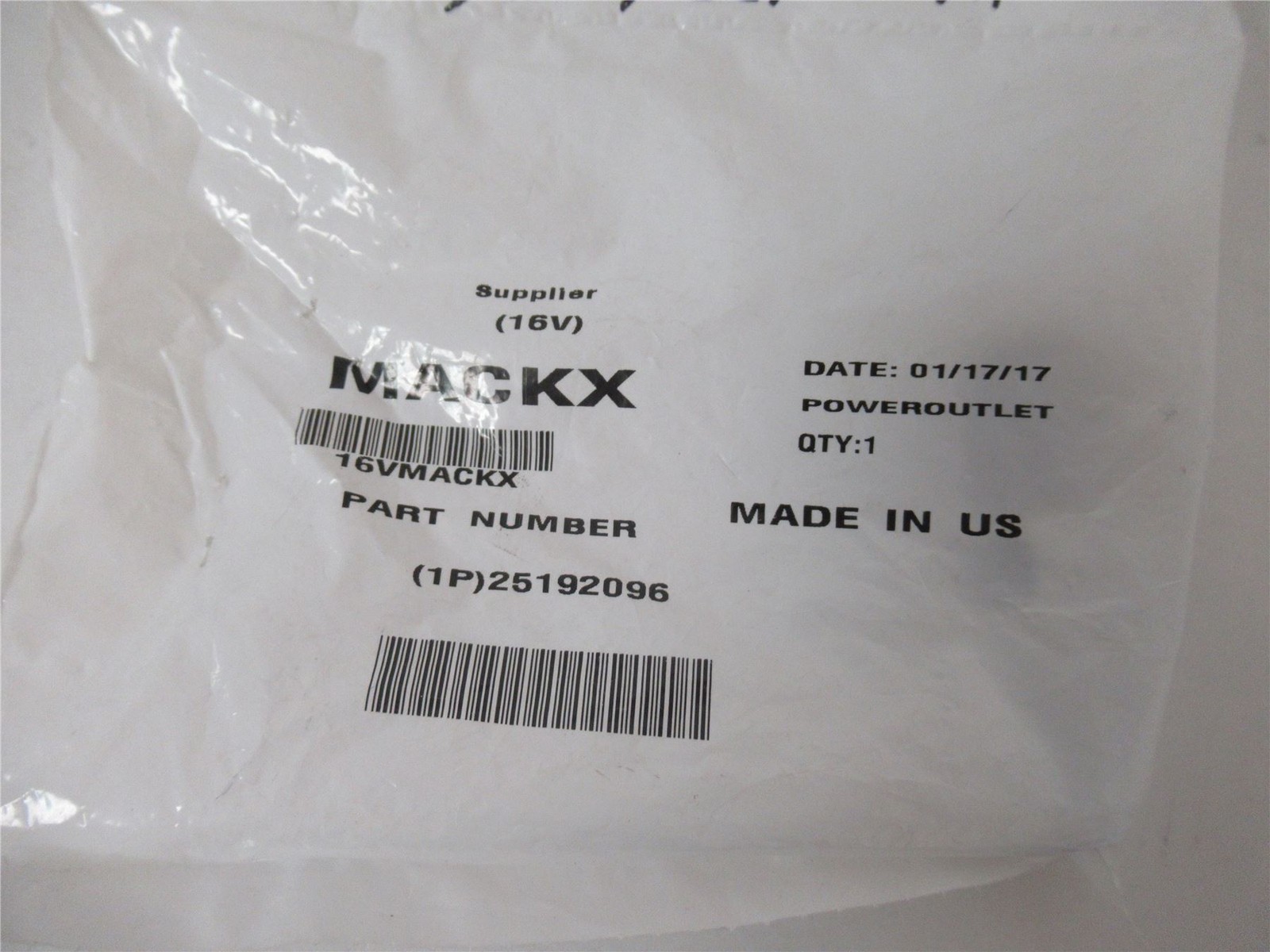252775 New-No Box; Mack 25192096 Power Outlet