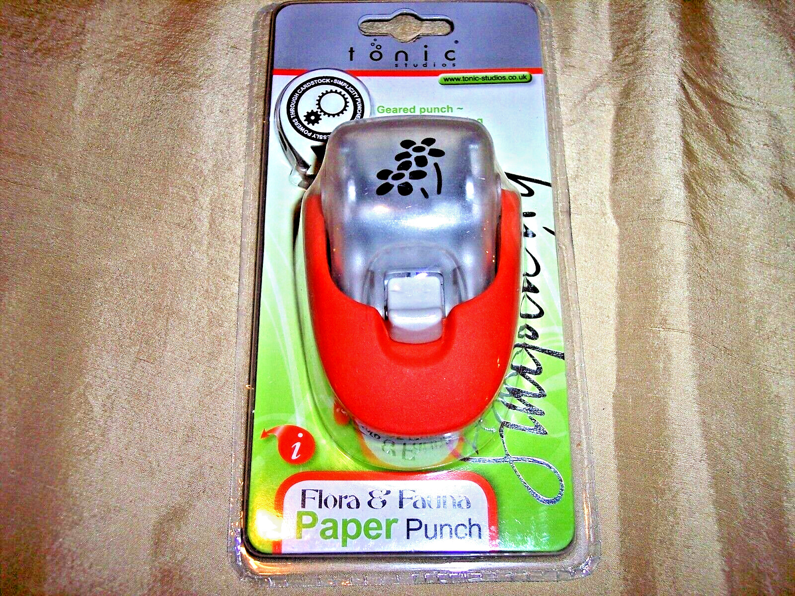 Crafting Tool Paper Punch Flora & Fauna Pansies  Paper Punch