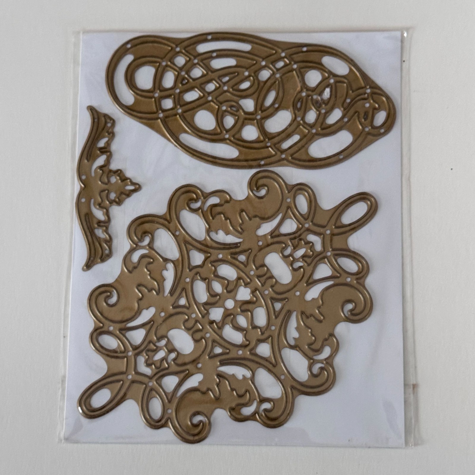 Anna Griffin Cuttlebug Decorative Cutting Die Set Ornate Flourish Elegant Metal