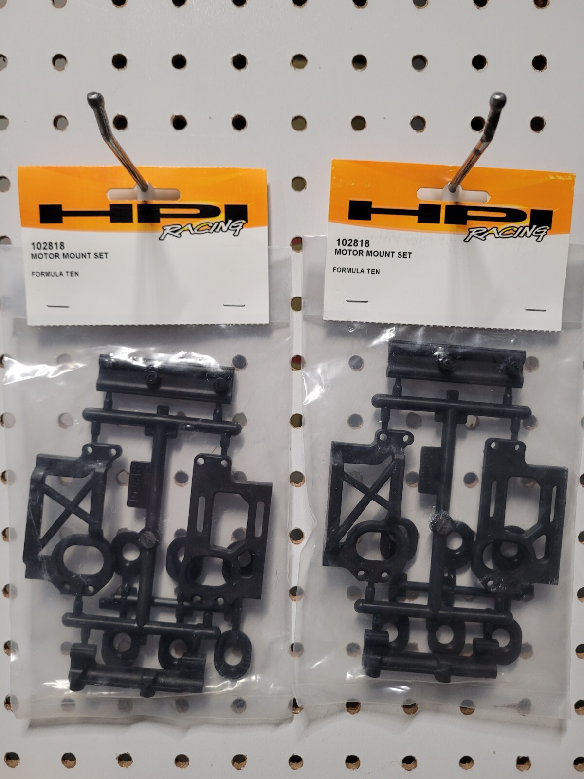 HPI Racing ~ Formula Ten ~ LOT OF 2 ~ 102818 Motor Mount Set