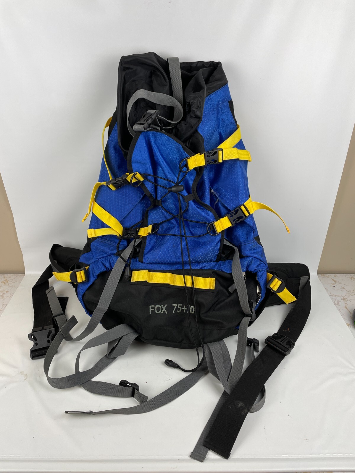 Nebo Sports Fox 75+10 Blue Litre Camping, Hiking Backpacking W/Low Hip Brace