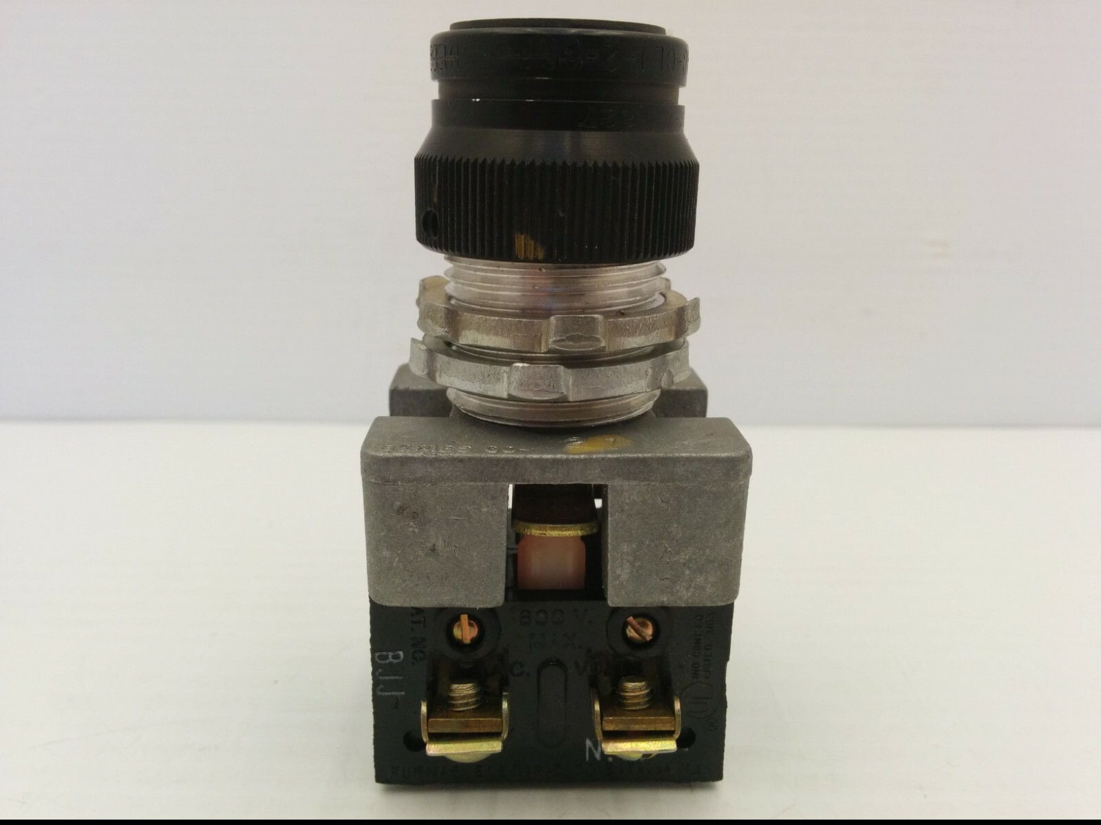 KILLARK/HUBBELL PUSH BUTTON, EXPLOSION PROOF, HEAVY DUTY 600 VAC SERIES GO21 NNB