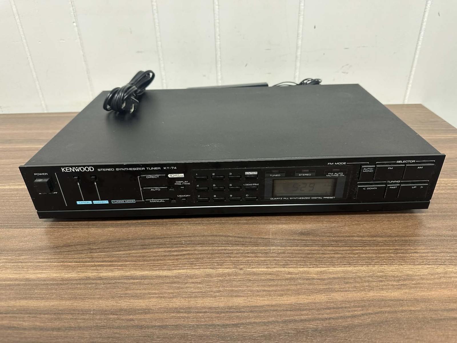 Kenwood KT-74 Quartz Synthesizer AM FM Stereo Radio Tuner