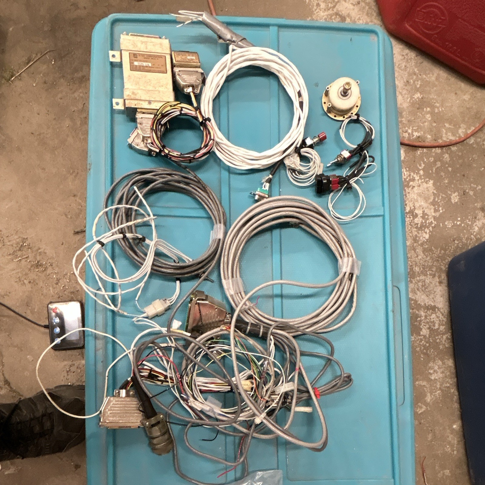 S-Tec 50 Autopilot From Beechcraft Bonanza with harness.