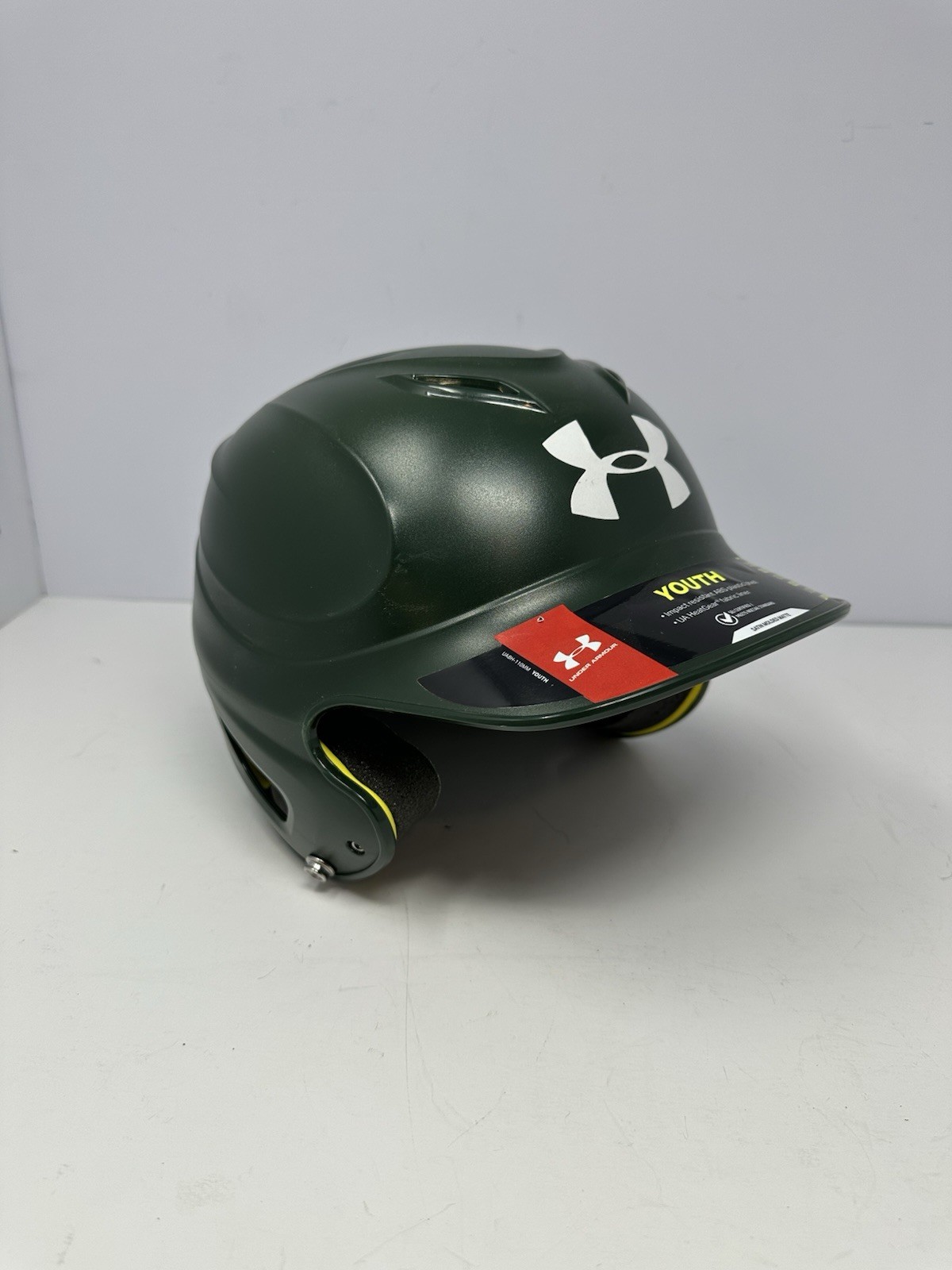 NEW! Under Armour Matte Green Molded Batting Helmet UABH110MM 5 7/8-6 3/4 Youth