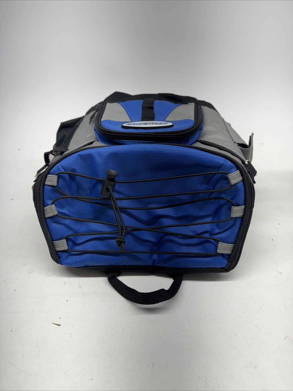 Schlage Back Pack I-Cool Insulated Hiking Camping Bag Accessory NEW