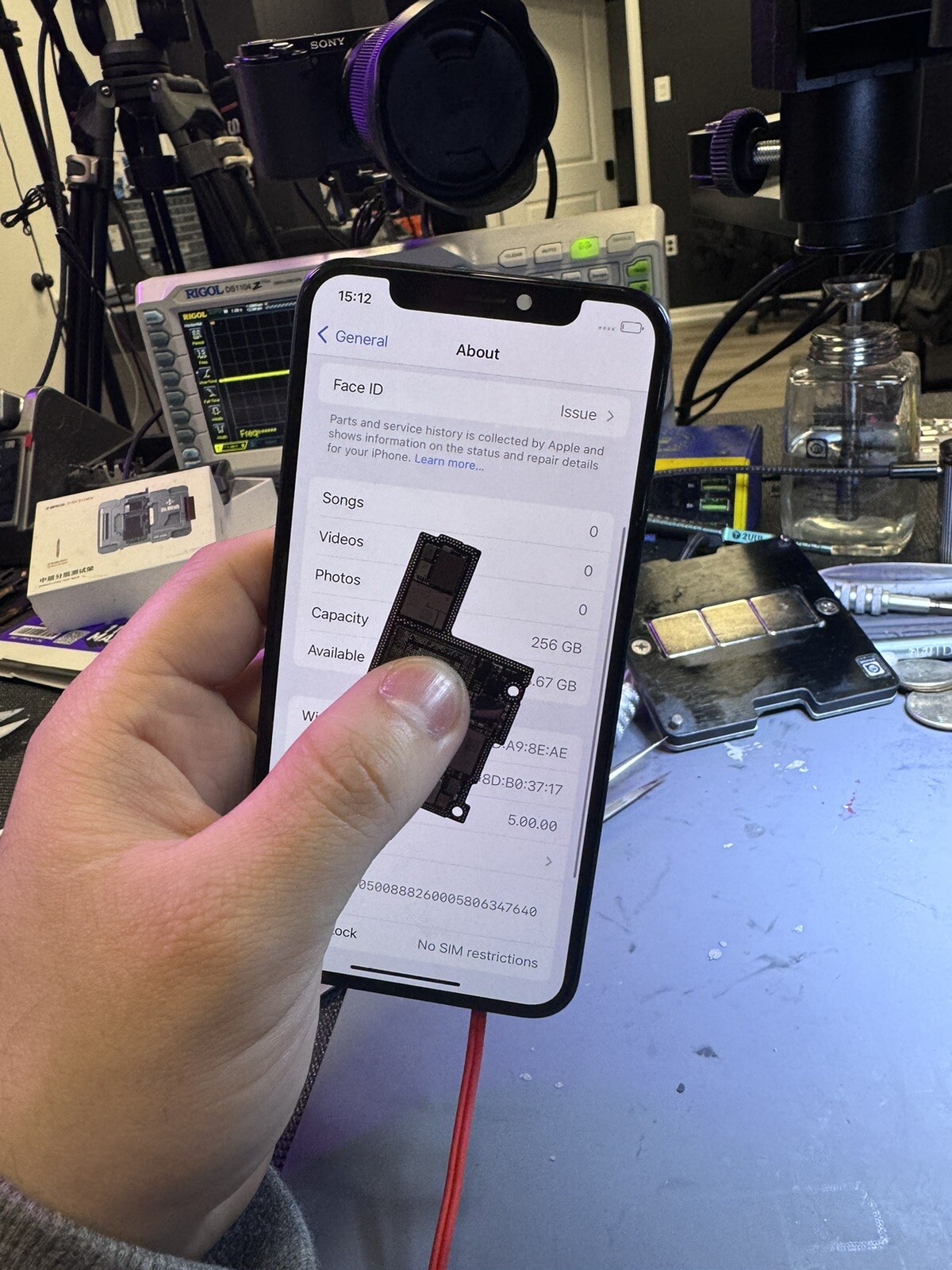 iPhone SE 2020 No Touch Repair Very Fast Service Micro Soldering