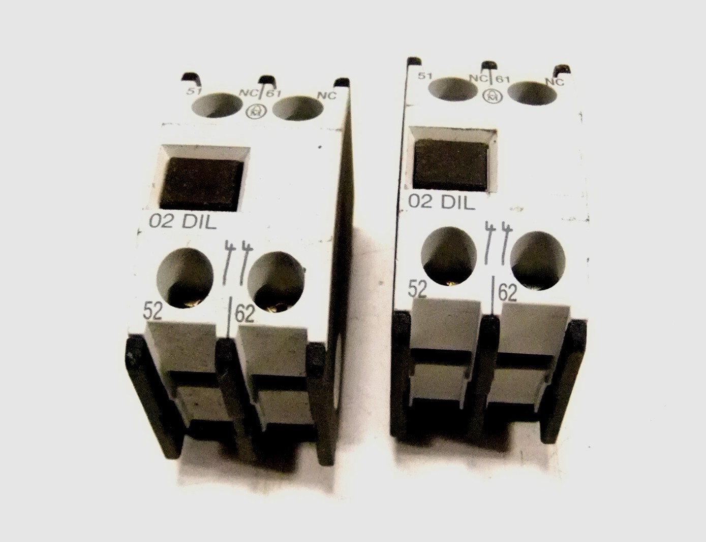 2 Moeller Auxiliary Contacts 02DIL
