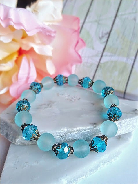 Handcrafted Sea Glass Bracelet, Ladies Stretch Bracelet, Beaded Chain Bangle