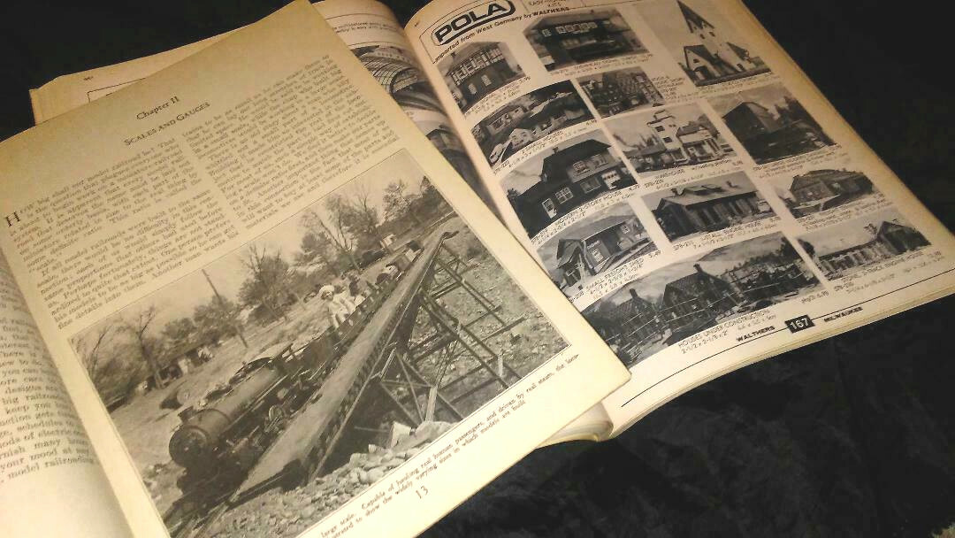 2 VINTAGE MODEL RAILROAD BOOKS - WALTHER'S CATALOG 1988 & HOW TO BUILD 1938