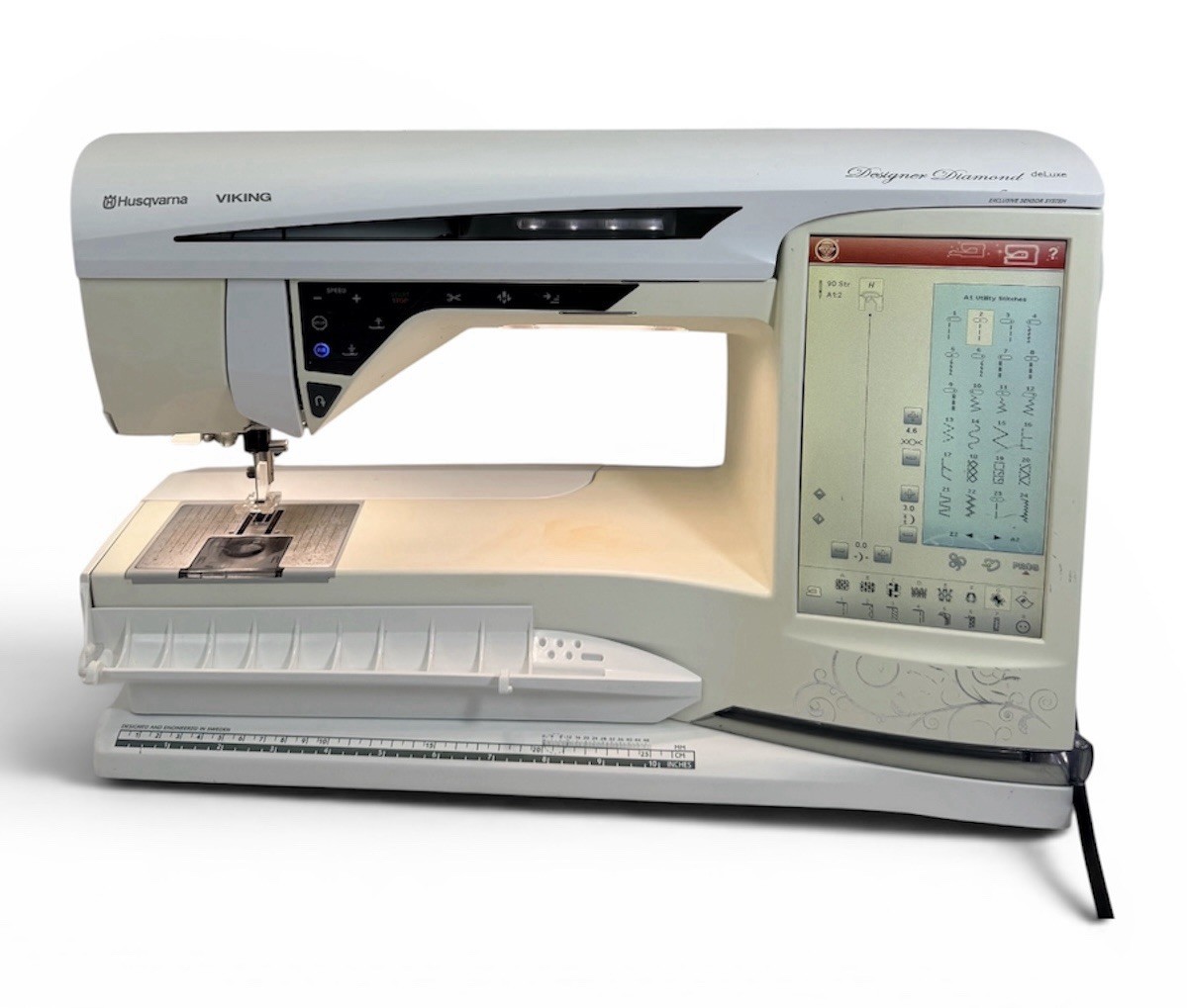 HUSQVARNA VIKING DESIGNER DIAMOND DELUXE SEWING/EMBROIDERY MACHINE “”NO PEDAL””