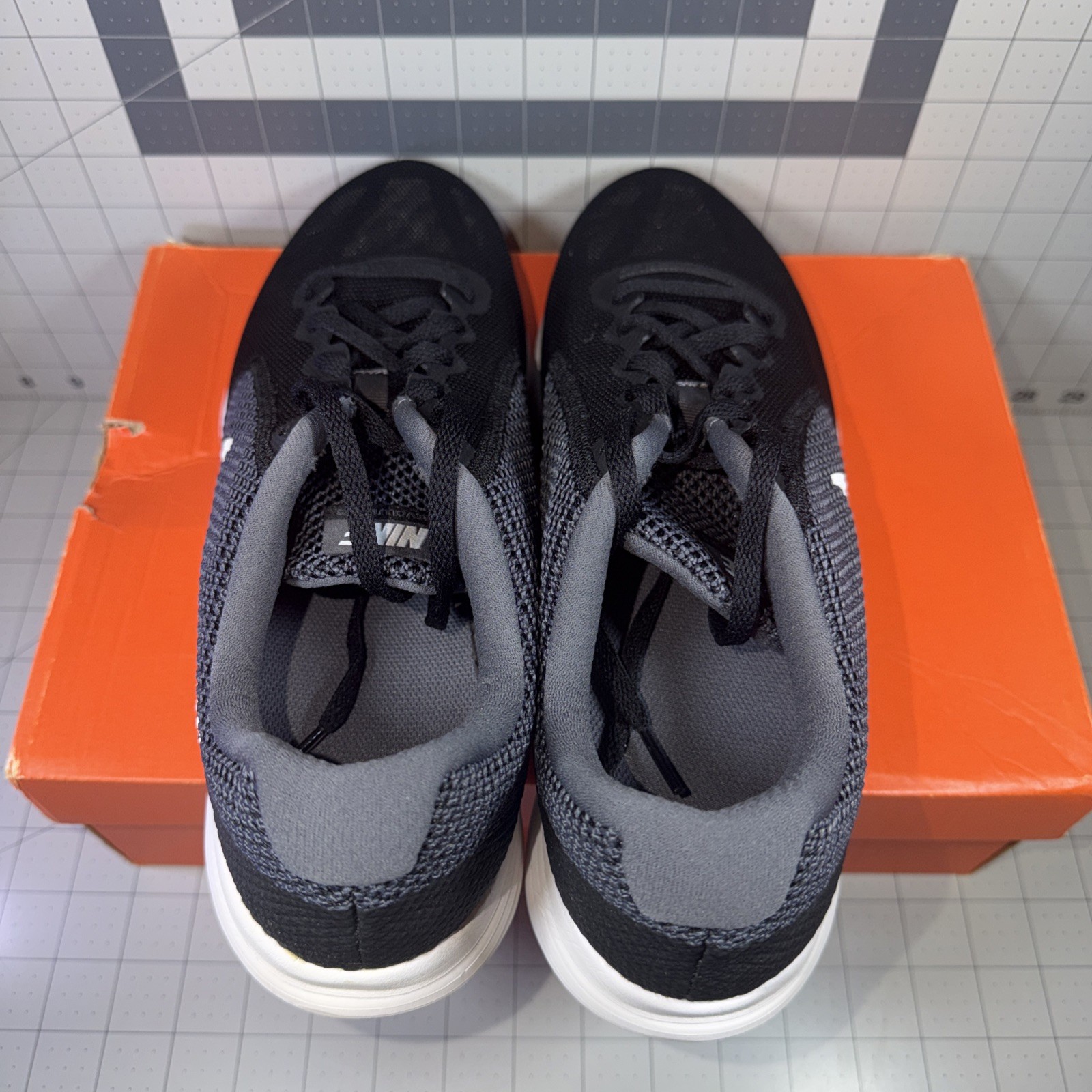 Nike Revolution 3 Men’s Sizes Grey White Black New W/ Box 819300001 Free Ship