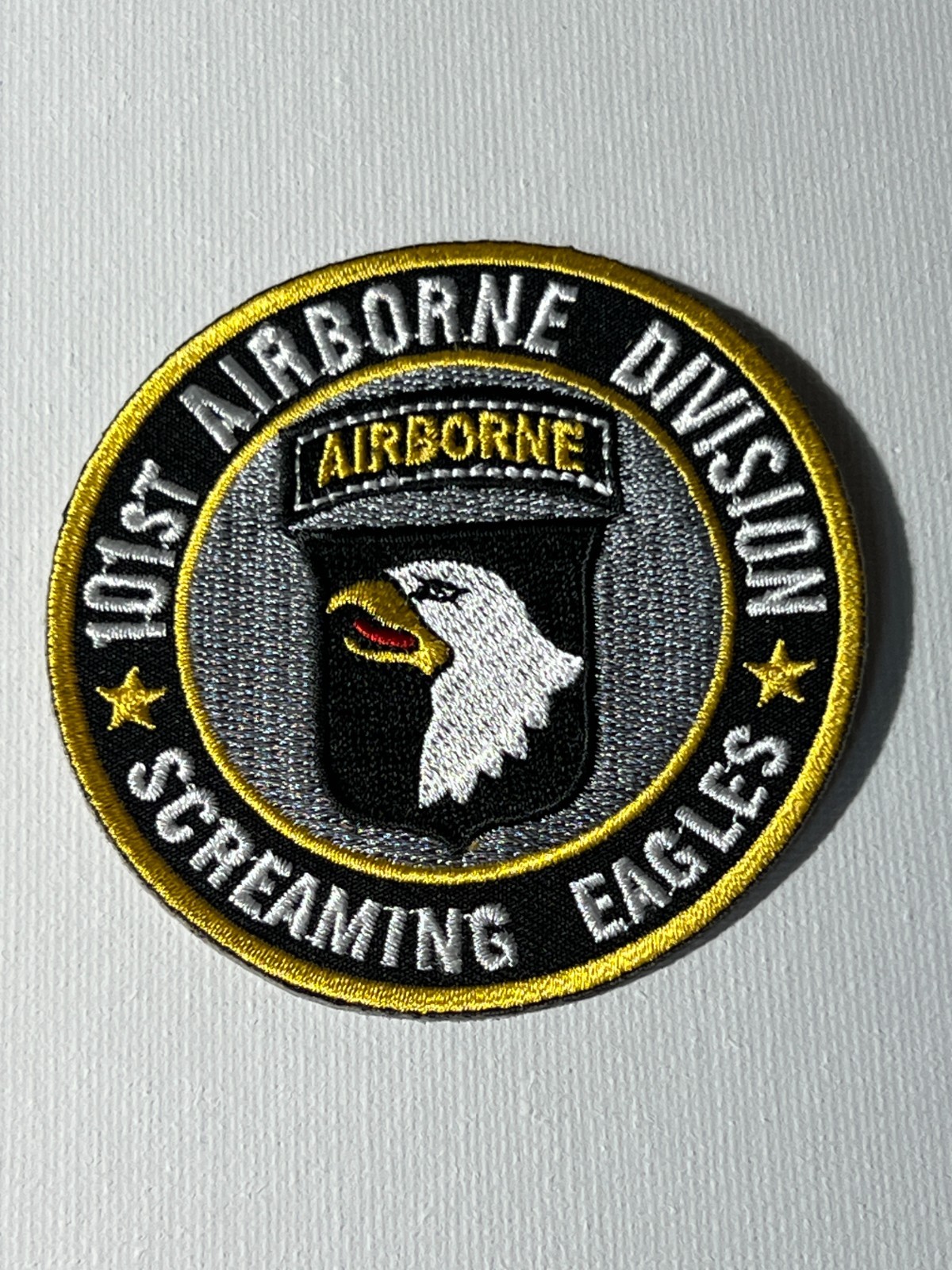 US ARMY 101ST AIRBORNE DIVISION SCREAMING EAGLES PATCH MEASURES 3 INCHES