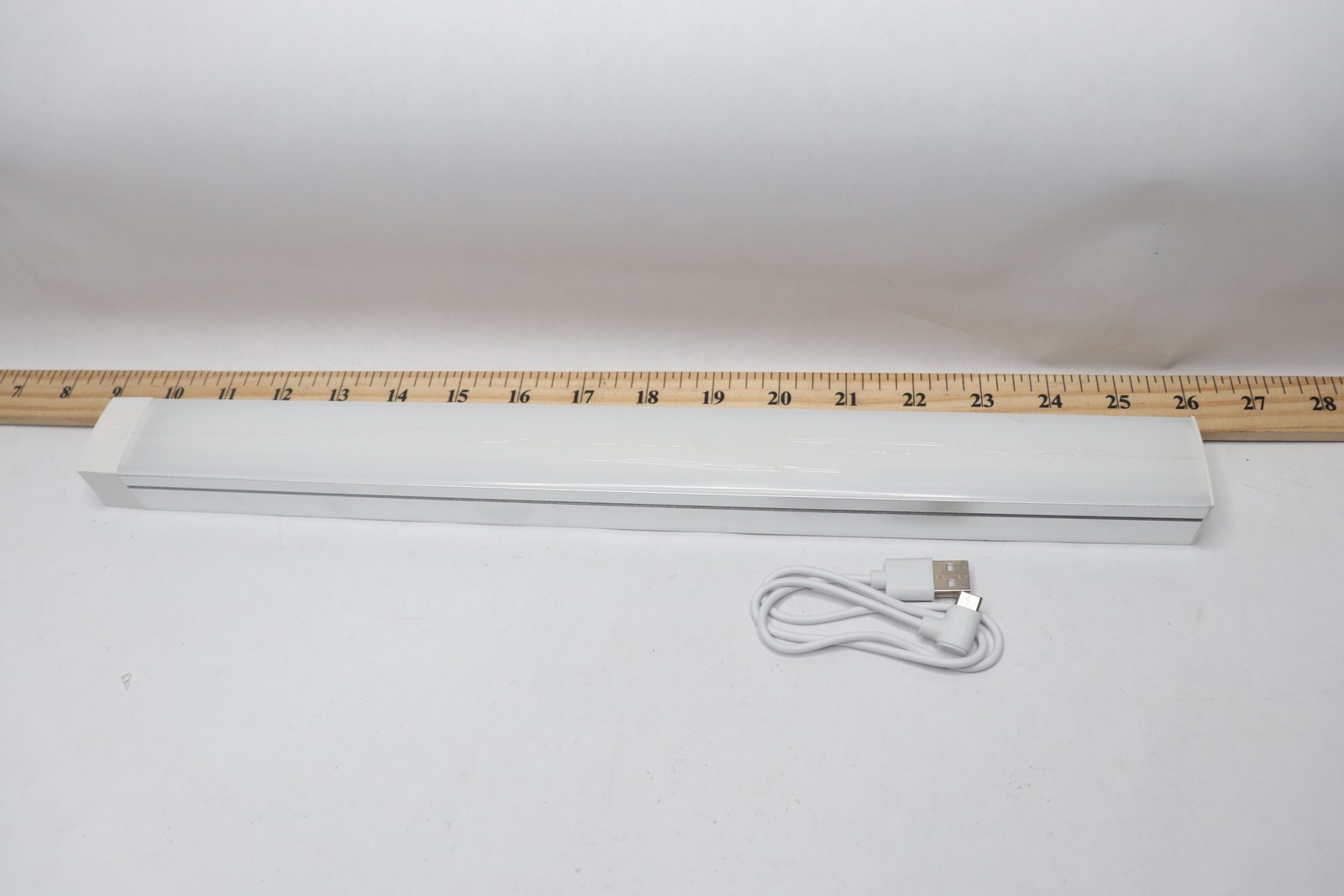 Feit Electric LED Rechargeable Under Cabinet Light Battery Operated 4000K 16.5"