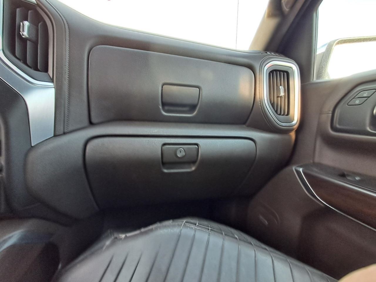 SIERRA150 2020 Glove Box 4870786