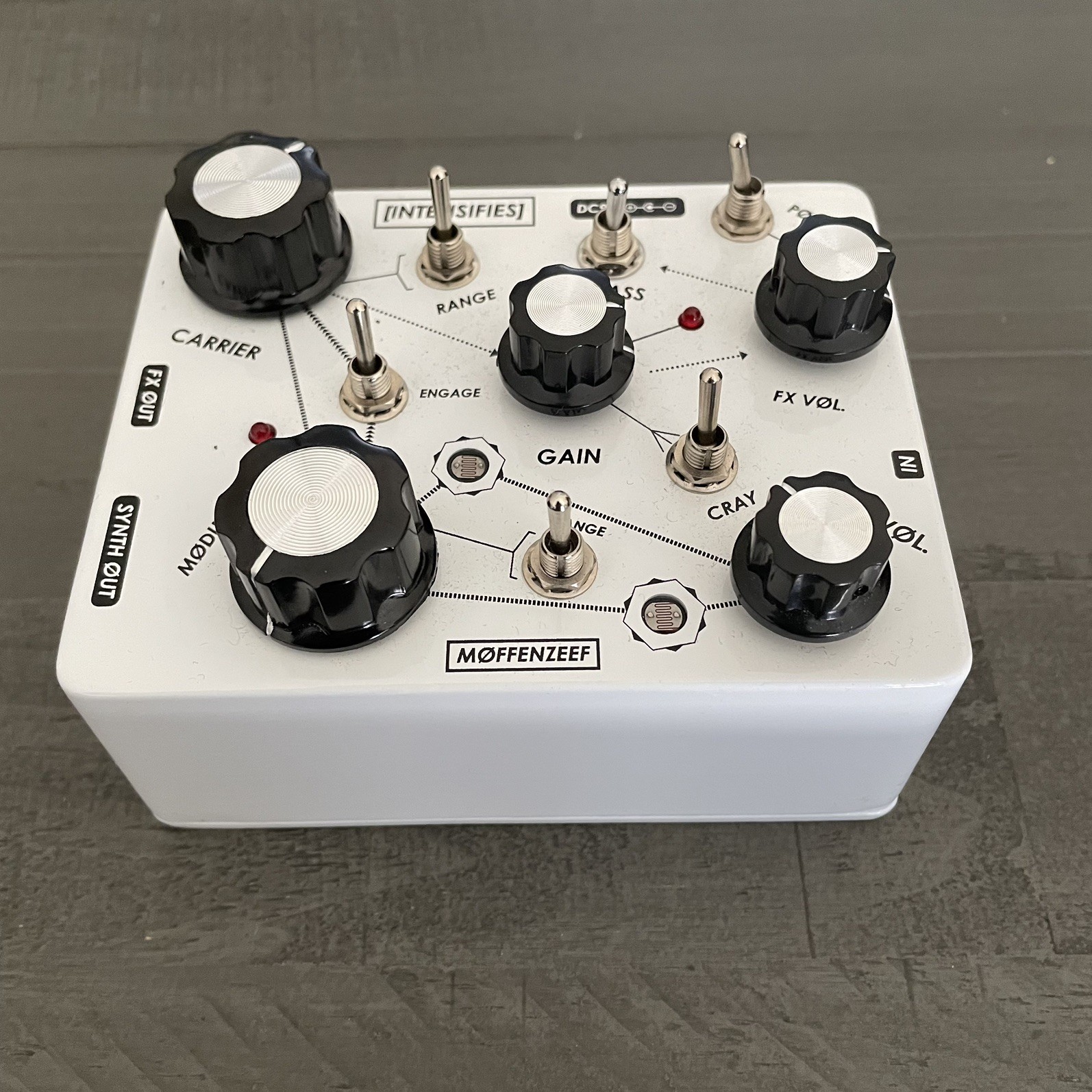 Moffenzeef Modular Stargazer MSG II [INTENSIFIES] drone noise synth effects
