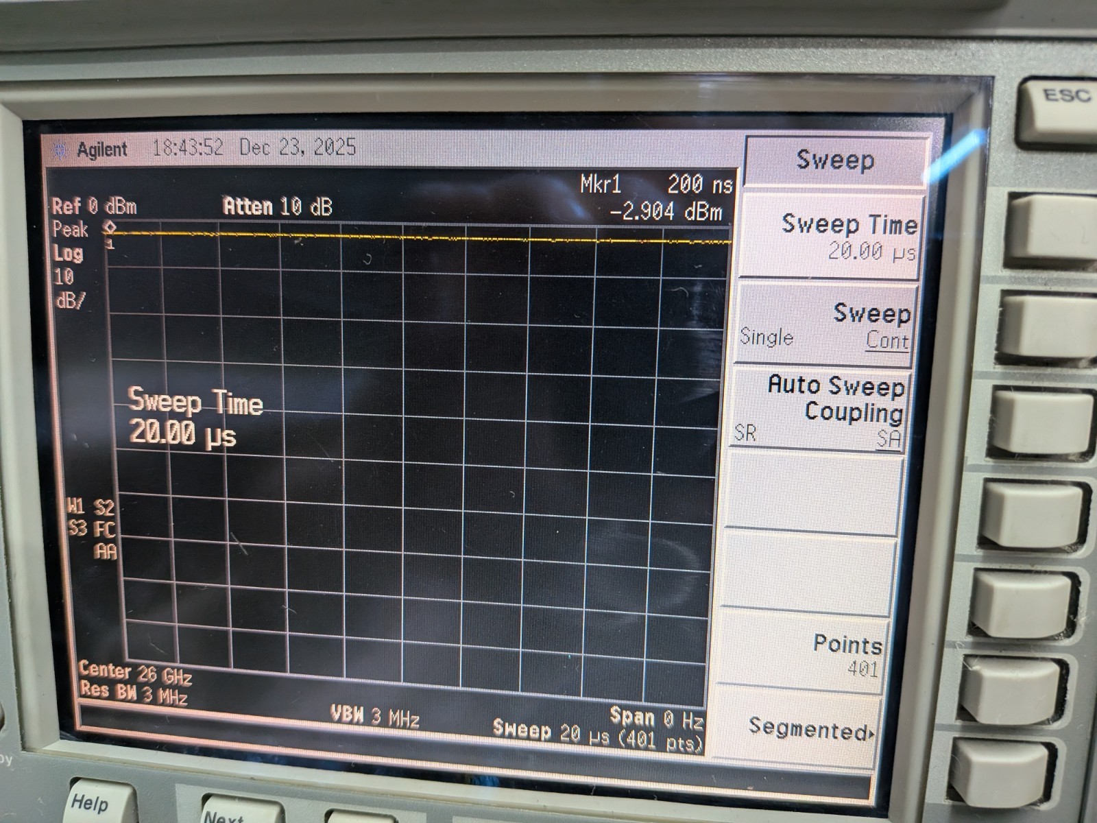 👍Agilent HP Keysight E4407B Spectrum Analyzer 26.9 GHz Loaded Opts! Cal+DATA👍