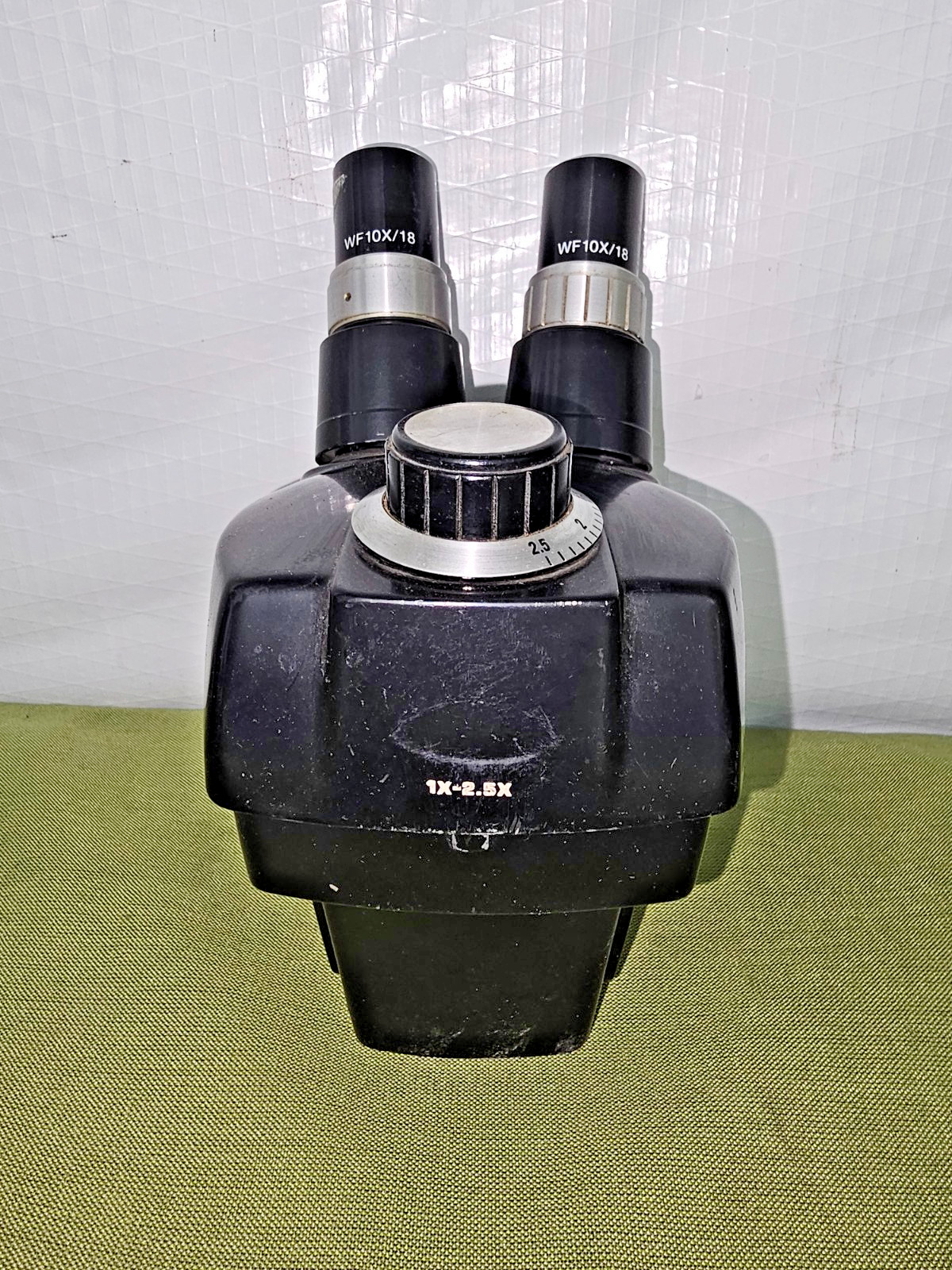 Bausch & Lomb Stereozoom 1x-2.5x Binocular Stereo Microscope Upright Lab
