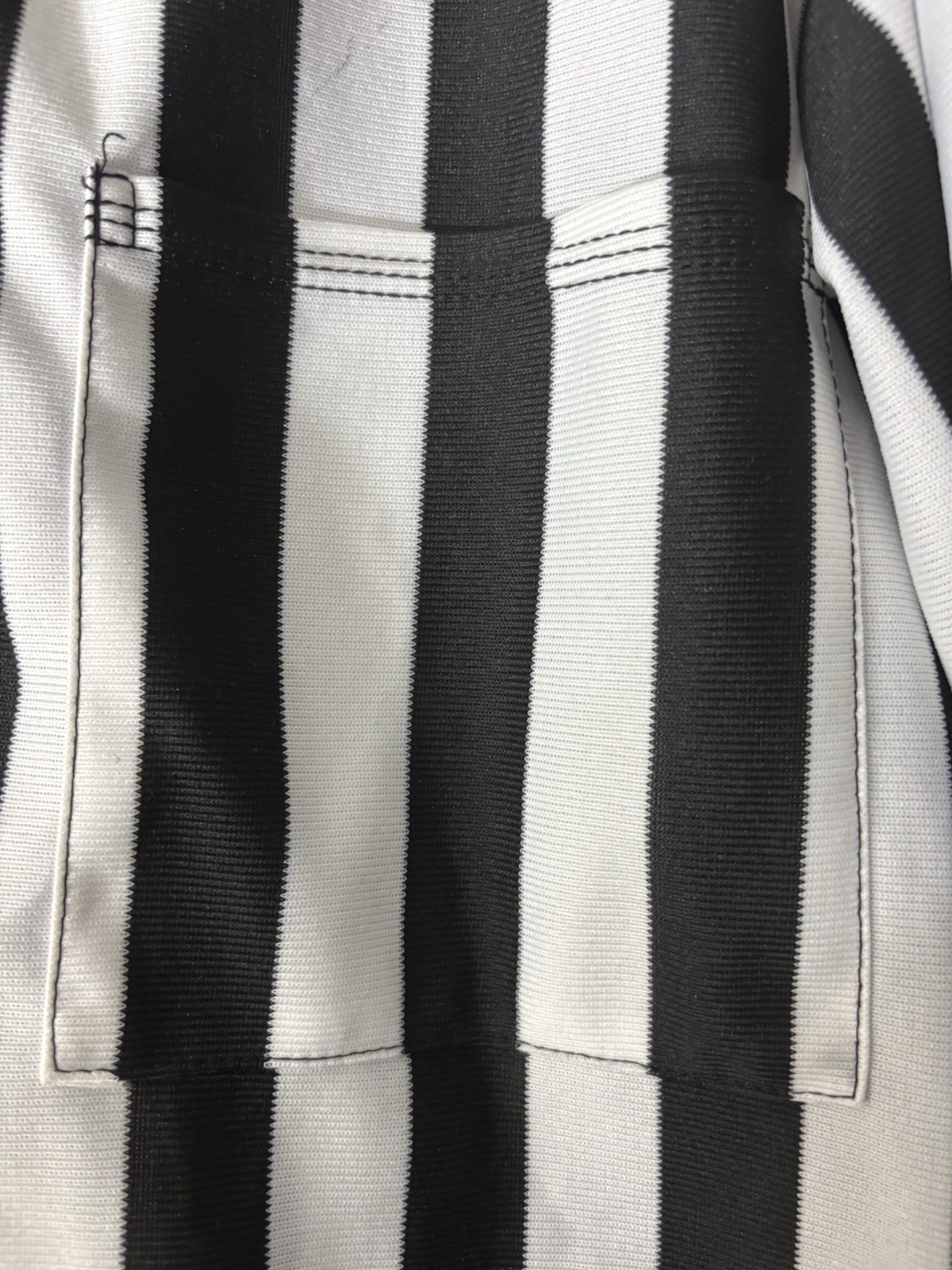 Strips Plus Athletic Ref Shirt Referee Umpire Black White Size L Long Sleeve