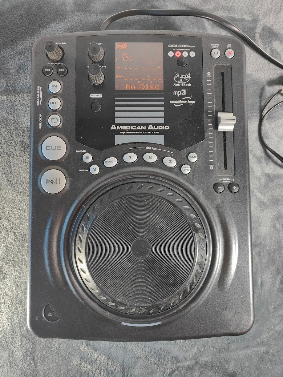 American Audio CDI 300 MP3 Pitch Professional CD Player w/ Power Cord Working