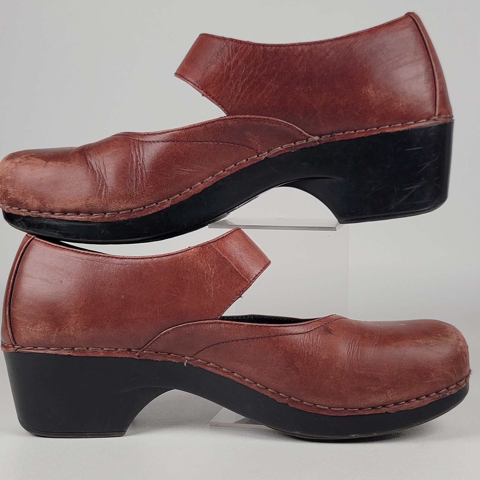 Dansko Red Leather Mary Jane Clogs With Adjustable Strap Size 42 11-11.5