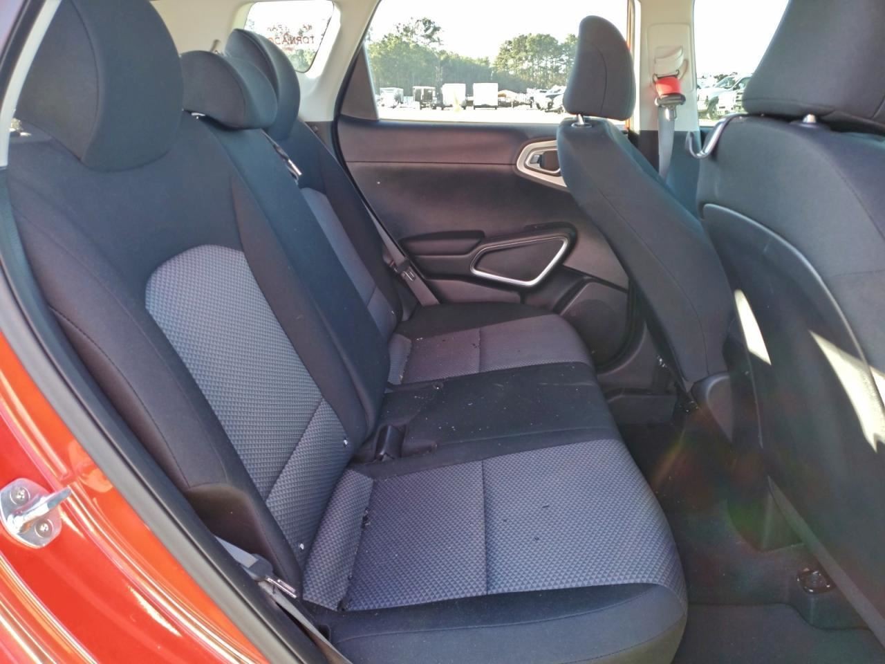 SOUL 2022 Glove Box 4961196