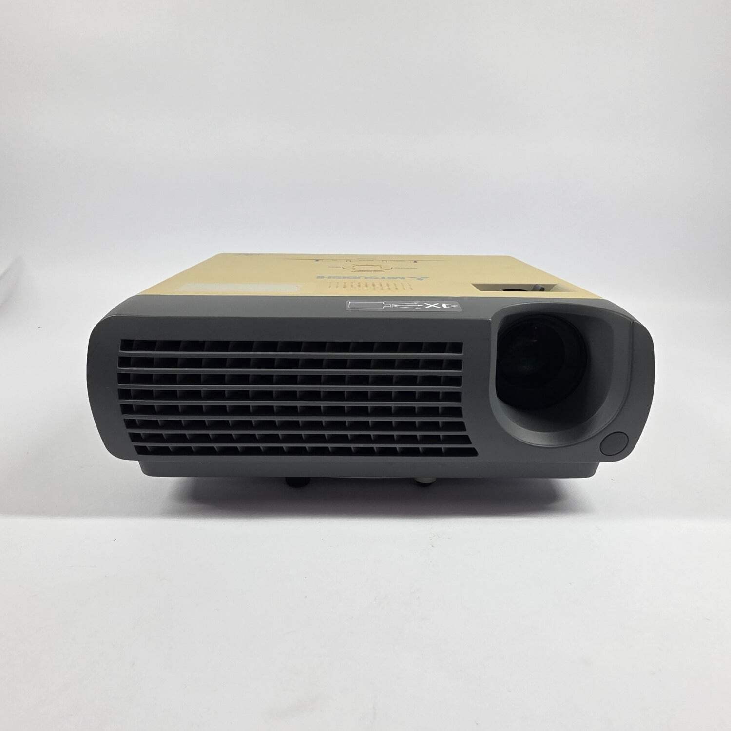 Mitsubishi DLP Projector SVGA (800 x 600) 1,700 Lumens DLP Projector SD110U