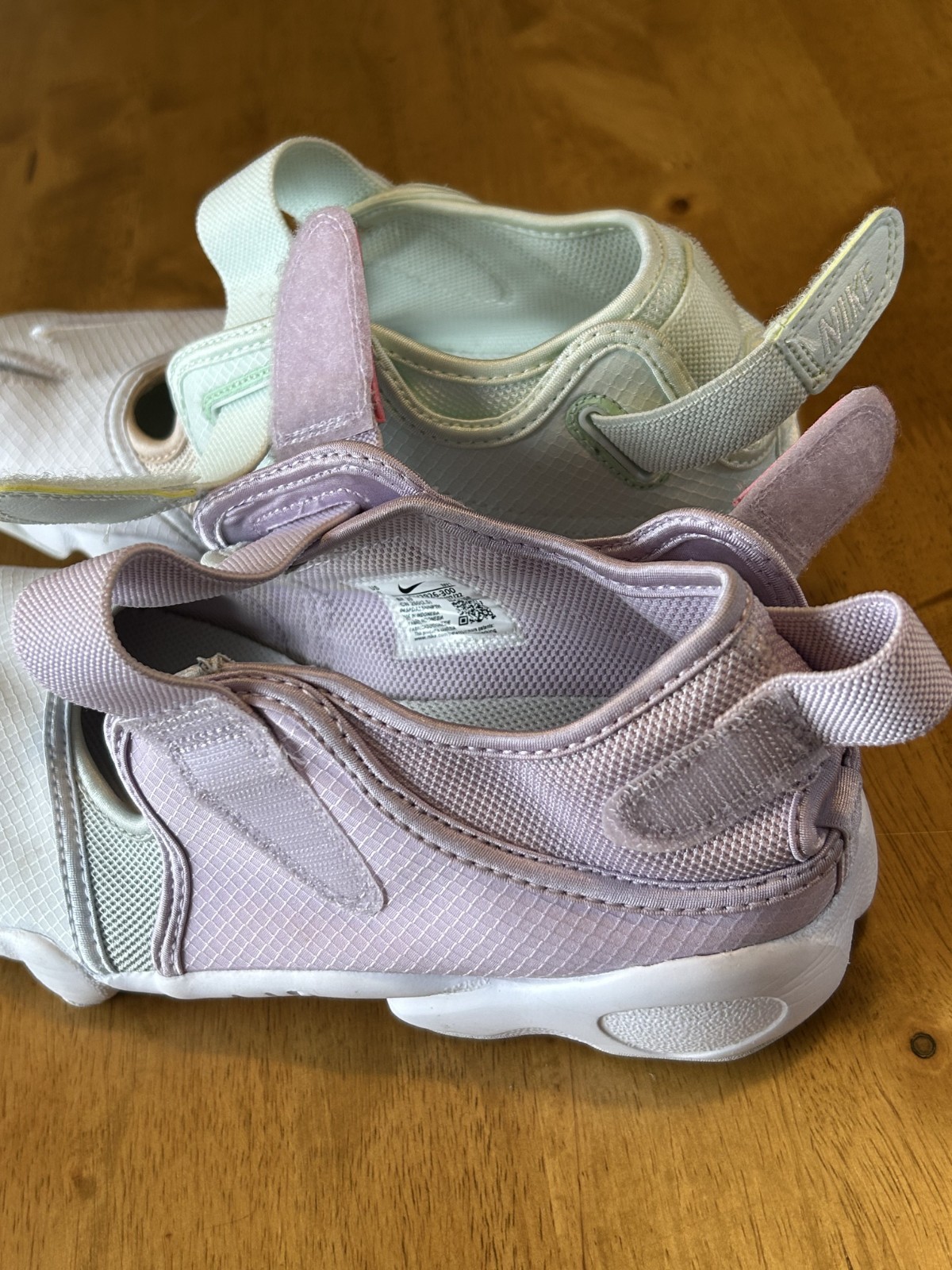 Nike Air Rift DV2926-300 Split Toe Tabi Sneakers Women US 9 Pastel Color Japan