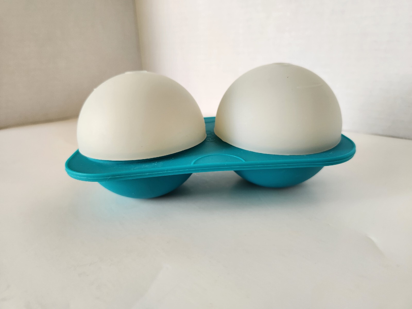 Round Whiskey Ice Cube Mold 2 Silicone