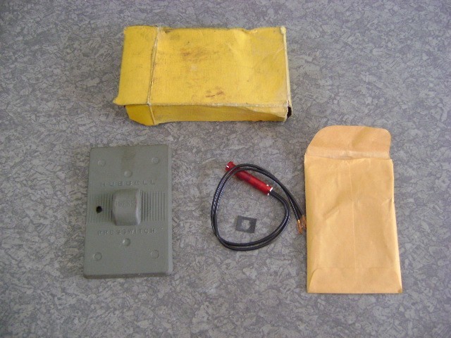 Hubbell P-2086 Weatherproof Press Switch Cover P2086  with Pilot Light