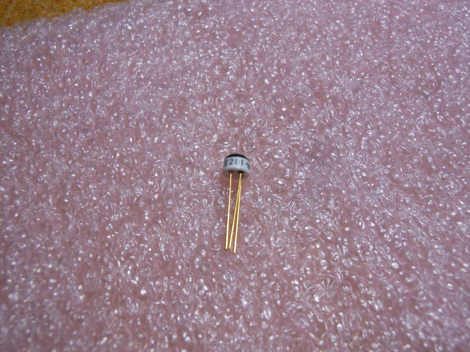 TELEDYNE TRANSISTOR ( LOT OF 5 PC ) PART # E201  NSN: 5961-00-560-4233