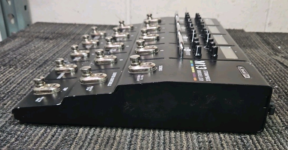 Line 6 M13 Stompbox Modeler Guitar Multi-Effects Pedal