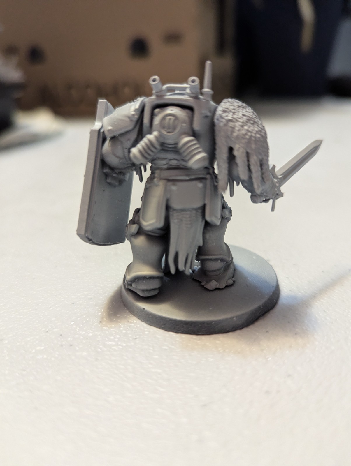 Red Pilgrim - Lieutenant in Machine Armor - Compatible w/ Grimdark Crusade